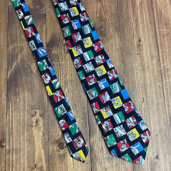 Warner Bros. Other - Vintage looney tunes mania bugs bunny neck tie